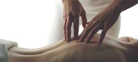 Si estas buscando un excelente masaje sensitivo diferente a los demas pues prueba este maravilloso masaje sensitivo con toques de plumas por todo el cuerpo y mil caricias con las yemas de los dedos y aceite esencial tibio sensual mas informacion solo wsp 605745880